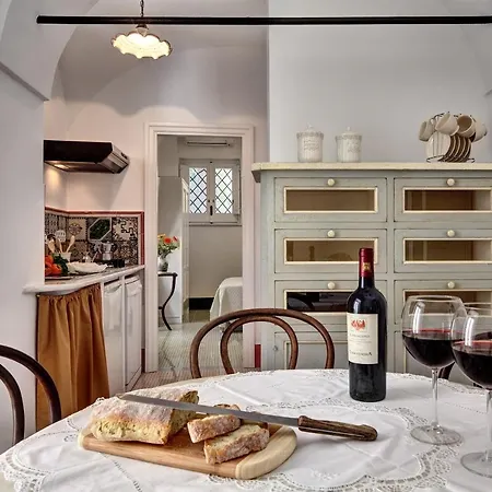 Holiday home La Dimora: Relax In A Lovely Garden Massa Lubrense
