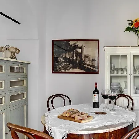 Holiday home La Dimora: Relax In A Lovely Garden Massa Lubrense